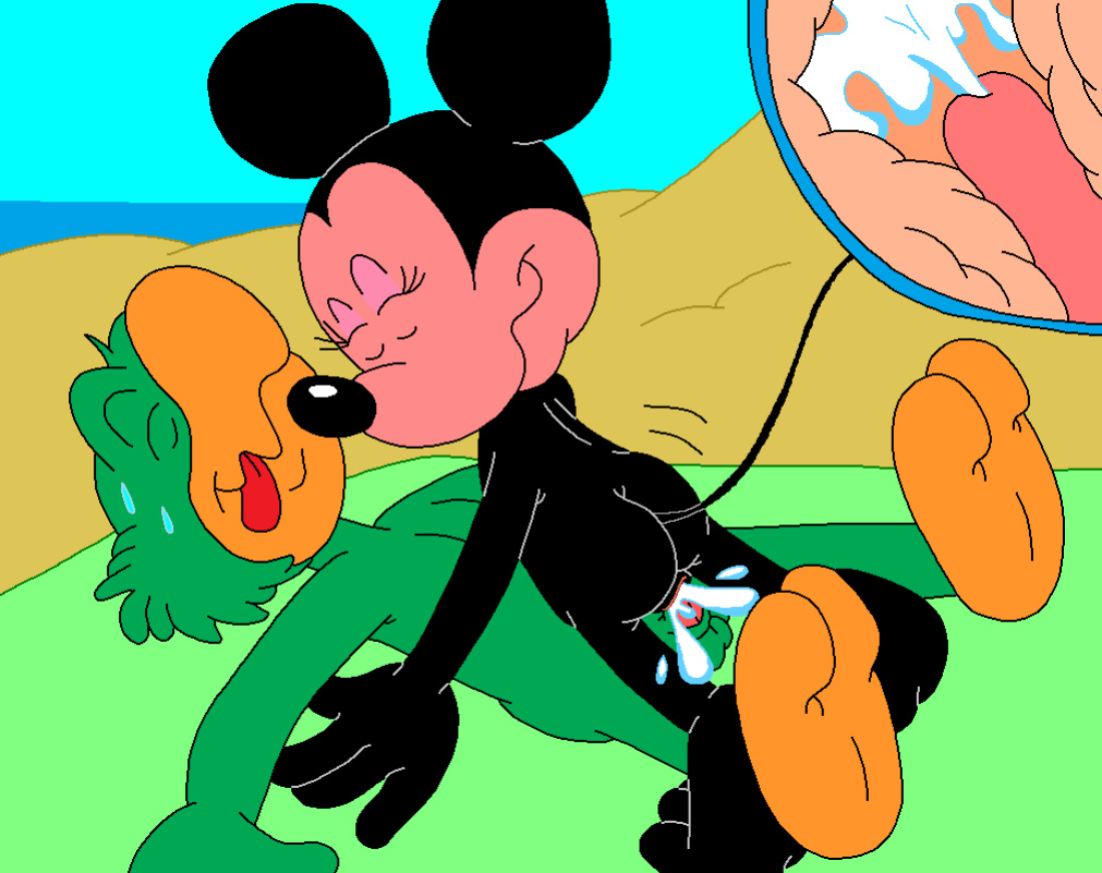 Minnie's Beach Encounter. Part One [completed]